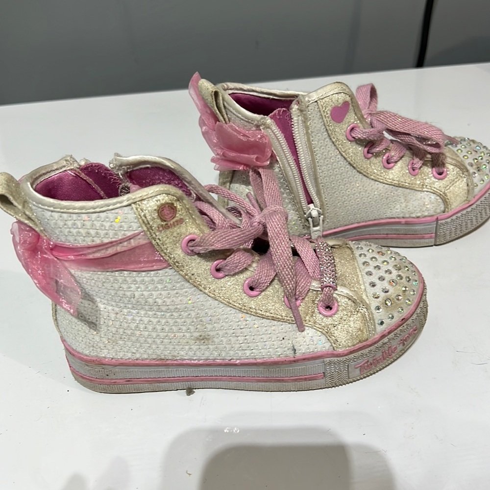 Girls sketchers twinkle toes